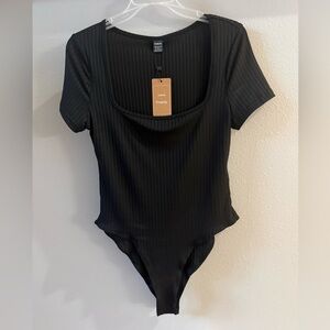 SHEIN Black Ribbed Bodysuit